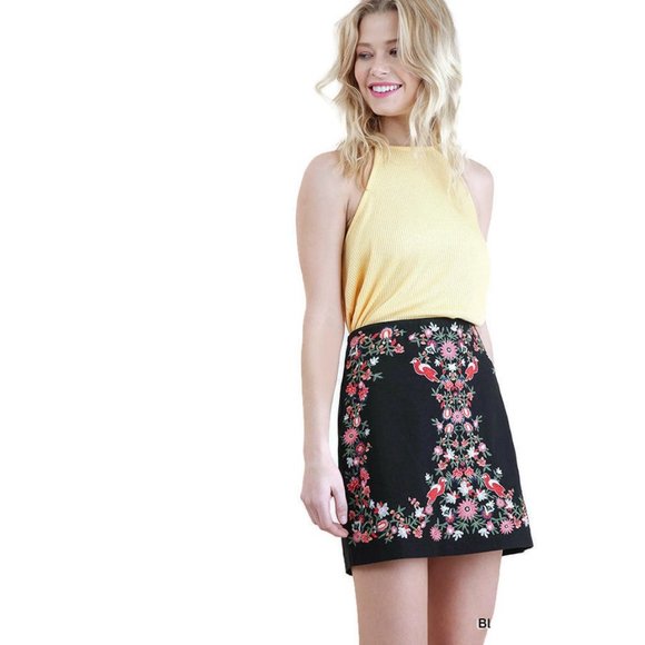 Umgee Floral Embroidered High Waist Mini Skirt, Black - Picture 4 of 5